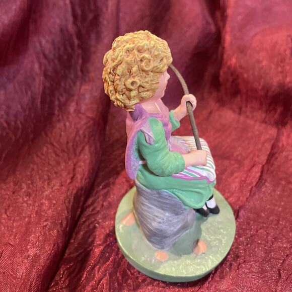 Danbury Mint Shirley Temple Dimples 4" Resin Fishing Figurine - Picture 3 of 6